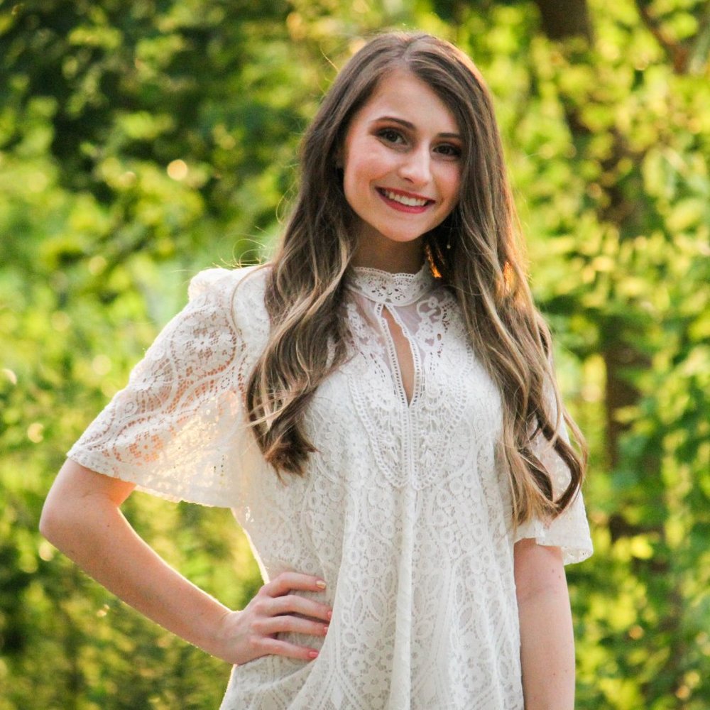 Meet your Posher, Abigail